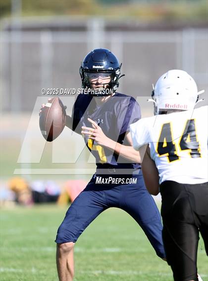 Thumbnail 3 in Golden West @ Arroyo Grande photogallery.