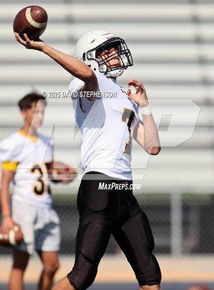Thumbnail 3 in Golden West @ Arroyo Grande photogallery.