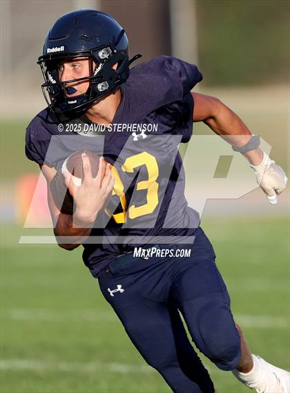 Thumbnail 3 in Golden West @ Arroyo Grande photogallery.