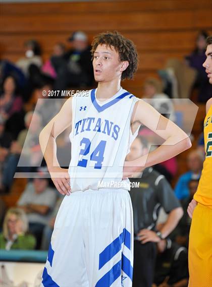 Thumbnail 1 in McDowell vs. A.C. Reynolds (MAC 3A/4A Semifinal Playoff) photogallery.