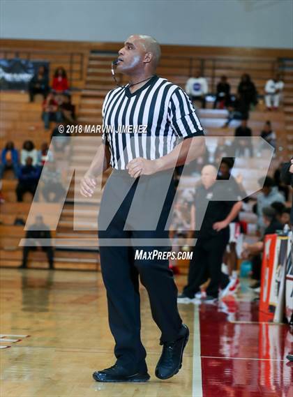 Thumbnail 2 in Westchester vs. Fairfax (CIF LACS D1 Final)  photogallery.