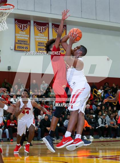 Thumbnail 2 in Westchester vs. Fairfax (CIF LACS D1 Final)  photogallery.
