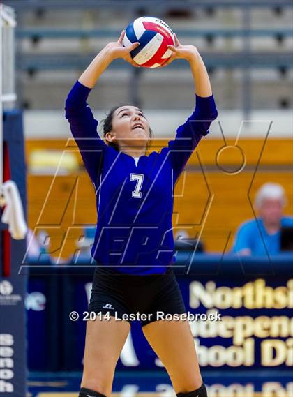 Thumbnail 1 in Stevens vs. Warren photogallery.