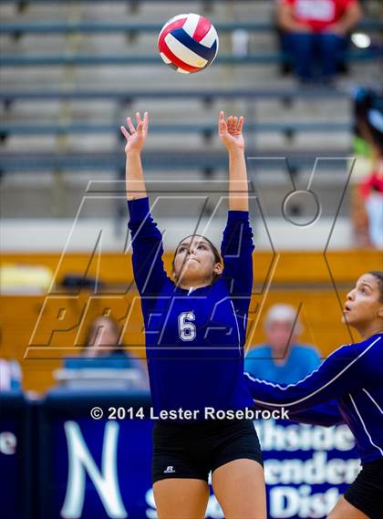 Thumbnail 2 in Stevens vs. Warren photogallery.