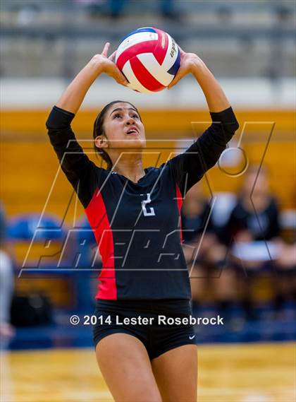 Thumbnail 1 in Stevens vs. Warren photogallery.