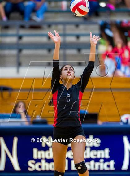 Thumbnail 2 in Stevens vs. Warren photogallery.