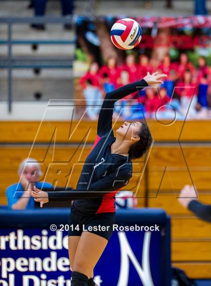 Thumbnail 3 in Stevens vs. Warren photogallery.
