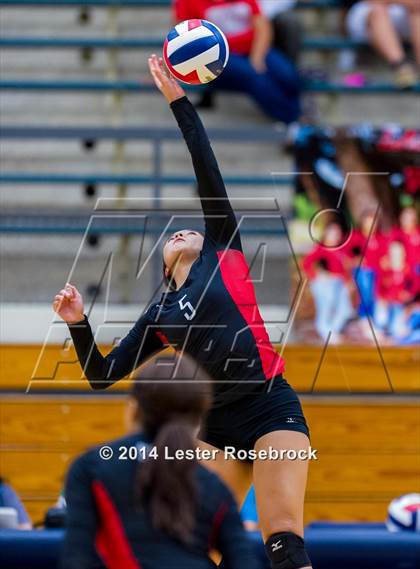 Thumbnail 3 in Stevens vs. Warren photogallery.