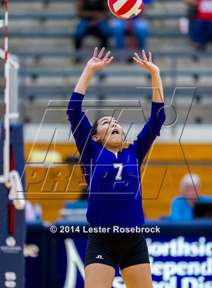 Thumbnail 2 in Stevens vs. Warren photogallery.