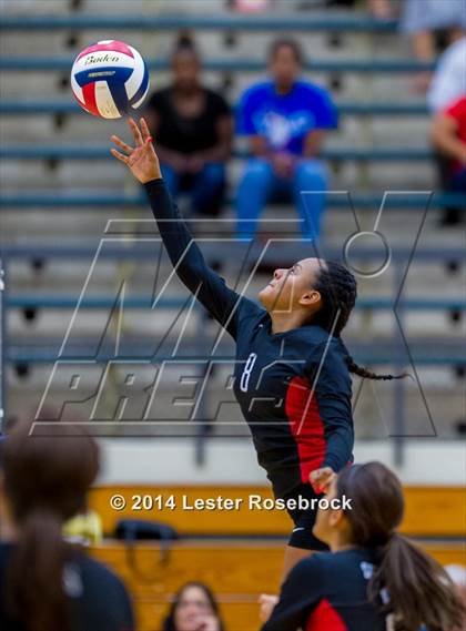 Thumbnail 3 in Stevens vs. Warren photogallery.