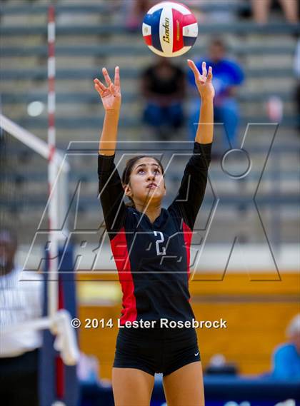 Thumbnail 2 in Stevens vs. Warren photogallery.
