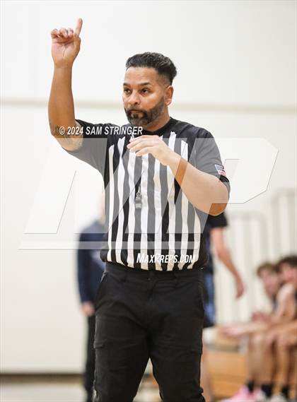 Thumbnail 1 in Downey vs. Oakland Tech  (Modesto Christian Holiday Classic) photogallery.