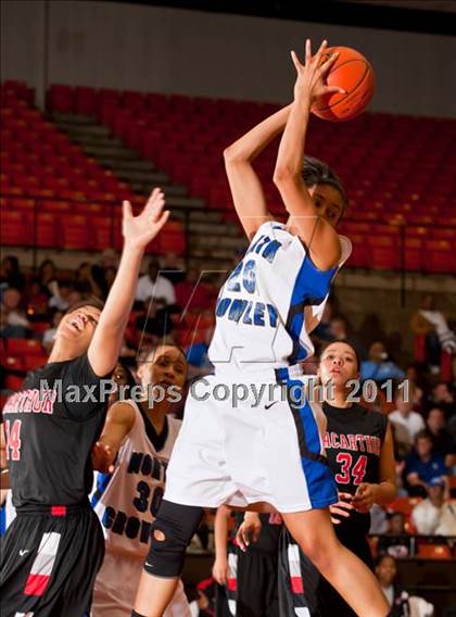 Thumbnail 1 in North Crowley vs. MacArthur (5A Regional Semifinals) photogallery.
