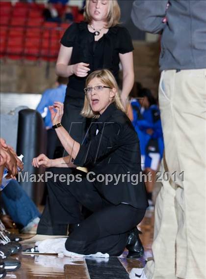 Thumbnail 2 in North Crowley vs. MacArthur (5A Regional Semifinals) photogallery.