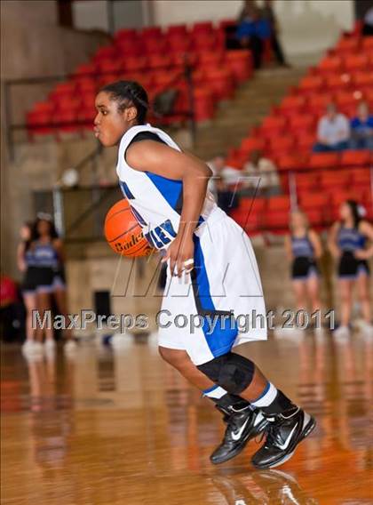 Thumbnail 2 in North Crowley vs. MacArthur (5A Regional Semifinals) photogallery.