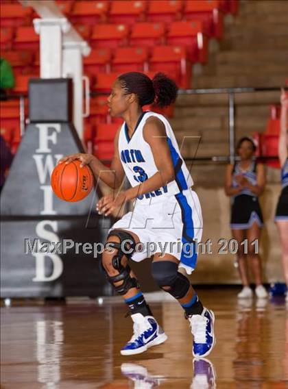 Thumbnail 2 in North Crowley vs. MacArthur (5A Regional Semifinals) photogallery.