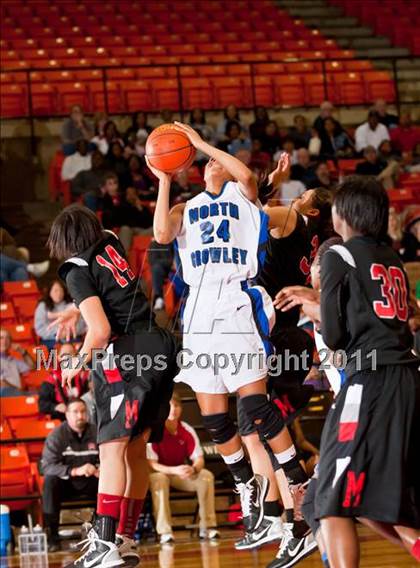 Thumbnail 1 in North Crowley vs. MacArthur (5A Regional Semifinals) photogallery.