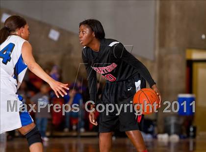 Thumbnail 1 in North Crowley vs. MacArthur (5A Regional Semifinals) photogallery.