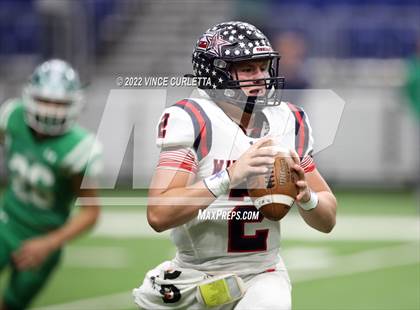 Thumbnail 3 in Cuero vs. Wimberley (UIL 4A DII Semifinal Playoff) photogallery.