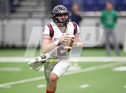 Thumbnail 3 in Cuero vs. Wimberley (UIL 4A DII Semifinal Playoff) photogallery.