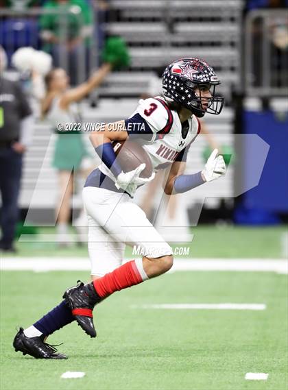 Thumbnail 1 in Cuero vs. Wimberley (UIL 4A DII Semifinal Playoff) photogallery.