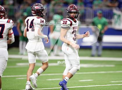 Thumbnail 3 in Cuero vs. Wimberley (UIL 4A DII Semifinal Playoff) photogallery.