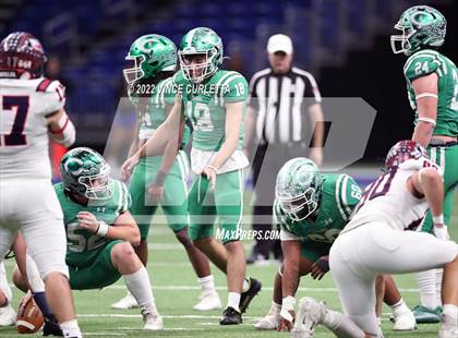 Thumbnail 2 in Cuero vs. Wimberley (UIL 4A DII Semifinal Playoff) photogallery.