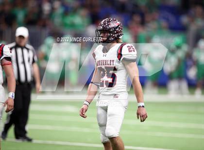 Thumbnail 3 in Cuero vs. Wimberley (UIL 4A DII Semifinal Playoff) photogallery.