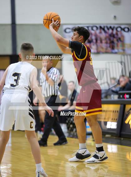 Thumbnail 1 in Mountain View @ Cottonwood (Sophomore) photogallery.