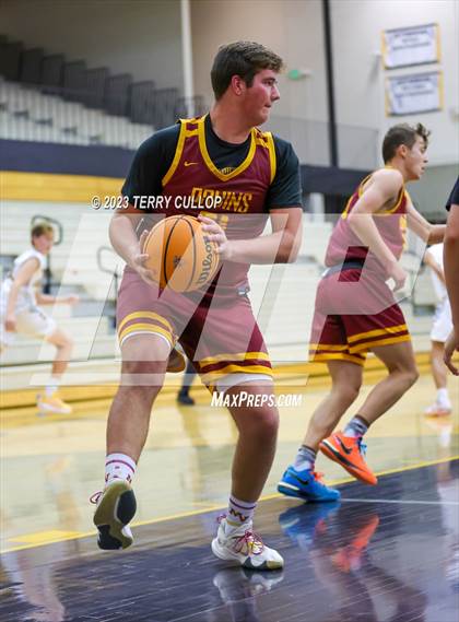 Thumbnail 1 in Mountain View @ Cottonwood (Sophomore) photogallery.