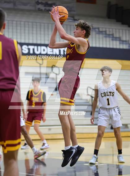 Thumbnail 3 in Mountain View @ Cottonwood (Sophomore) photogallery.