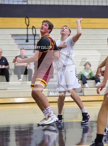 Thumbnail 1 in Mountain View @ Cottonwood (Sophomore) photogallery.