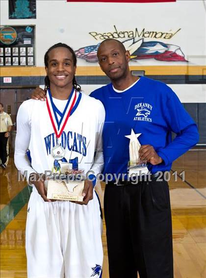Thumbnail 3 in Dekaney [Andy] vs Alief Elsik (McDonald's Texas Invitational) photogallery.