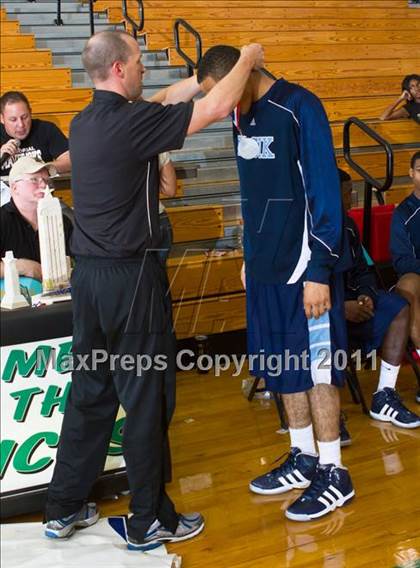 Thumbnail 3 in Dekaney [Andy] vs Alief Elsik (McDonald's Texas Invitational) photogallery.