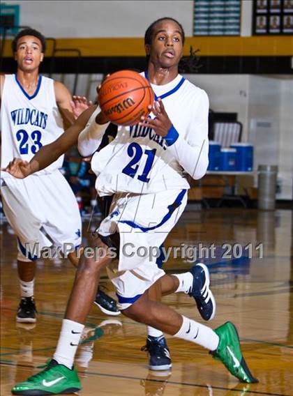 Thumbnail 1 in Dekaney [Andy] vs Alief Elsik (McDonald's Texas Invitational) photogallery.