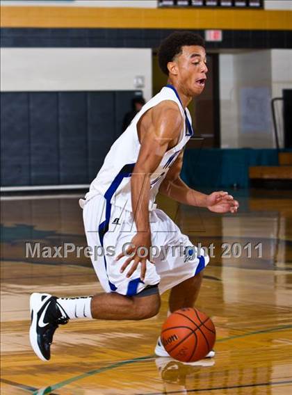 Thumbnail 1 in Dekaney [Andy] vs Alief Elsik (McDonald's Texas Invitational) photogallery.