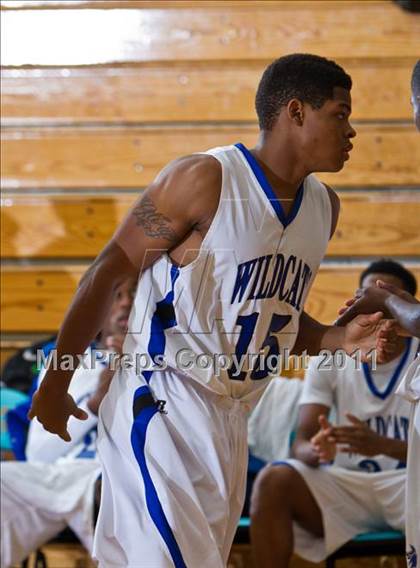 Thumbnail 1 in Dekaney [Andy] vs Alief Elsik (McDonald's Texas Invitational) photogallery.