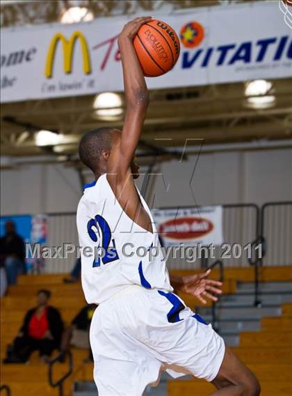Thumbnail 1 in Dekaney [Andy] vs Alief Elsik (McDonald's Texas Invitational) photogallery.