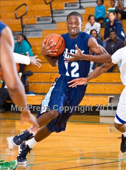 Thumbnail 1 in Dekaney [Andy] vs Alief Elsik (McDonald's Texas Invitational) photogallery.