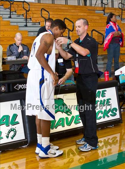 Thumbnail 2 in Dekaney [Andy] vs Alief Elsik (McDonald's Texas Invitational) photogallery.