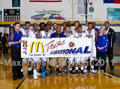 Thumbnail 1 in Dekaney [Andy] vs Alief Elsik (McDonald's Texas Invitational) photogallery.