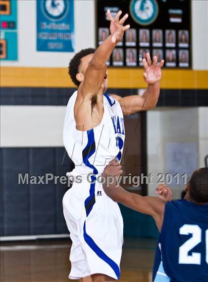 Thumbnail 2 in Dekaney [Andy] vs Alief Elsik (McDonald's Texas Invitational) photogallery.
