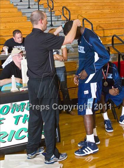 Thumbnail 3 in Dekaney [Andy] vs Alief Elsik (McDonald's Texas Invitational) photogallery.