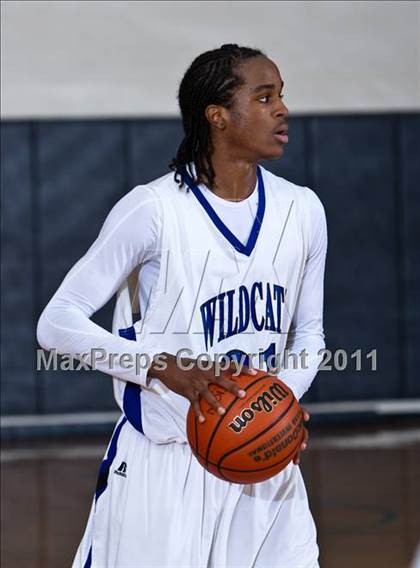 Thumbnail 3 in Dekaney [Andy] vs Alief Elsik (McDonald's Texas Invitational) photogallery.