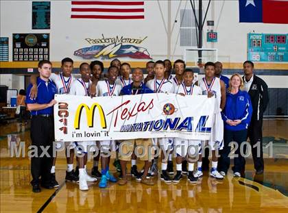 Thumbnail 2 in Dekaney [Andy] vs Alief Elsik (McDonald's Texas Invitational) photogallery.