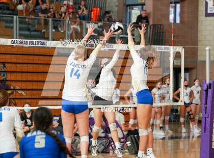 Thumbnail 3 in Bishop's vs. Santa Margarita (California Challenge) photogallery.