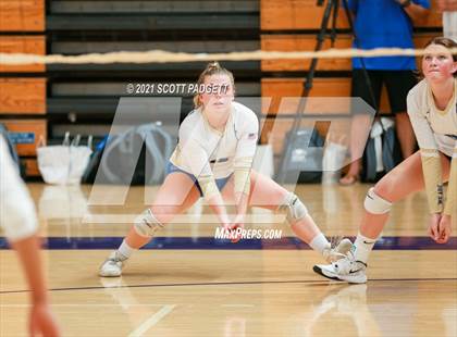 Thumbnail 2 in Bishop's vs. Santa Margarita (California Challenge) photogallery.