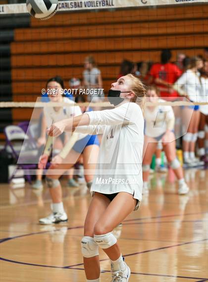 Thumbnail 2 in Bishop's vs. Santa Margarita (California Challenge) photogallery.
