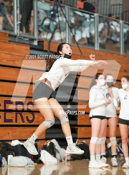 Thumbnail 1 in Bishop's vs. Santa Margarita (California Challenge) photogallery.