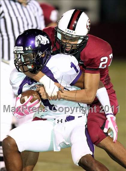 Thumbnail 2 in Springdale vs. Fayetteville photogallery.
